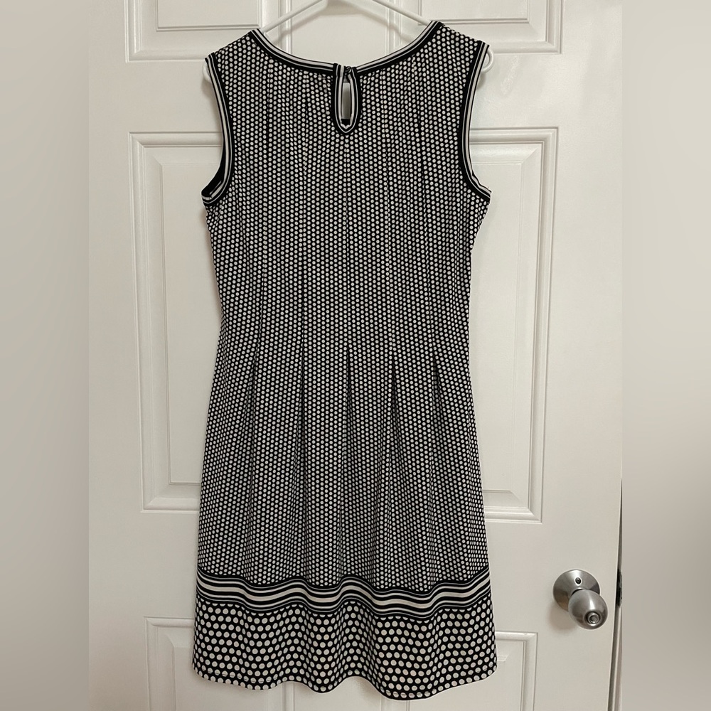 Patterned Max Studio Dress - Picture 2 of 6